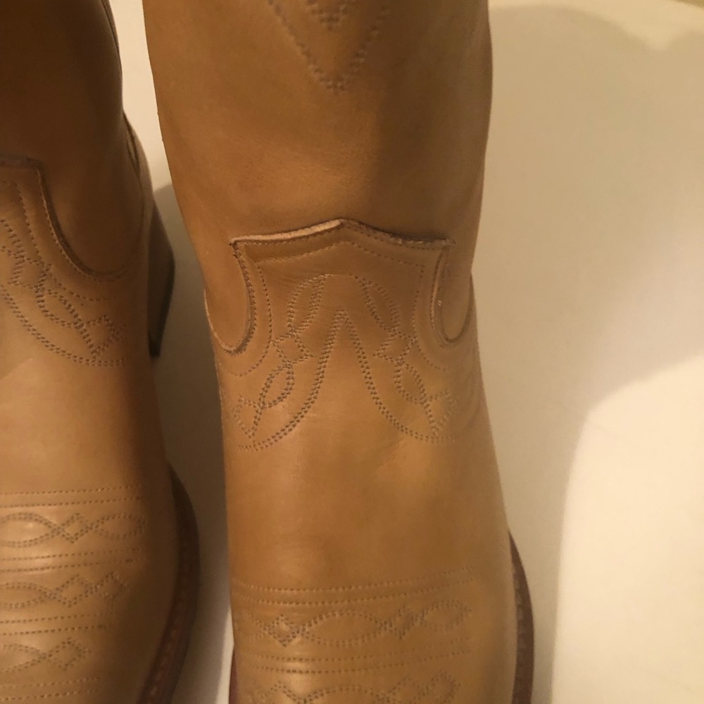 FRYE boots, tannish color in great condition. - Picture 3 of 5